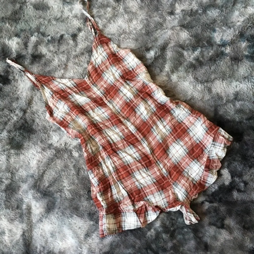 SOFT☁️Wildfox Sunbleached Plaid Ruffle Romper - Picture 4 of 7